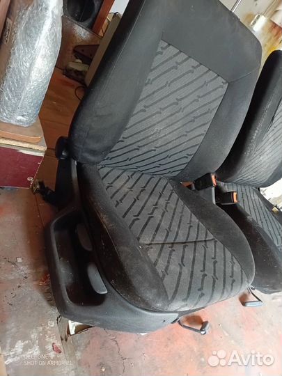 Передние сиденья passat b4