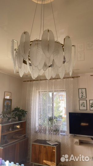 Люстра новая