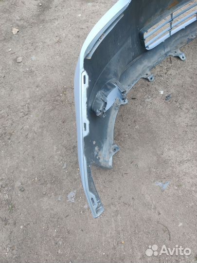 Бампер toyota yaris передний