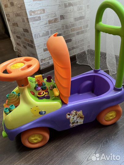 Машина- каталка музыкальная