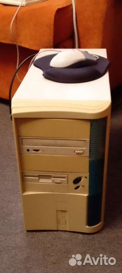 Компьютер Celeron 766MHz/512Mb/40Gb/GForce2/FDD/CD