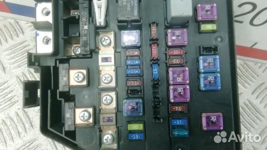 Блок предохранителей honda CR-V 3 (PEA22M101)