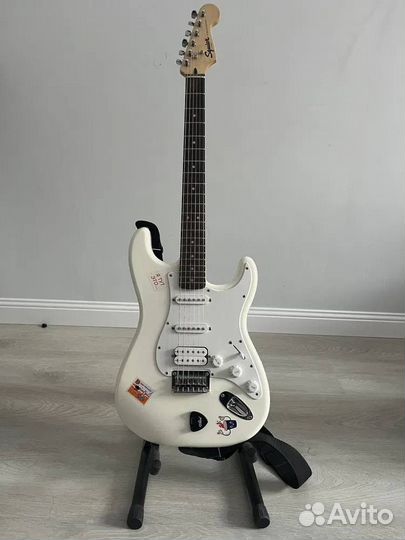 Электрогитара Squier Stratocaster