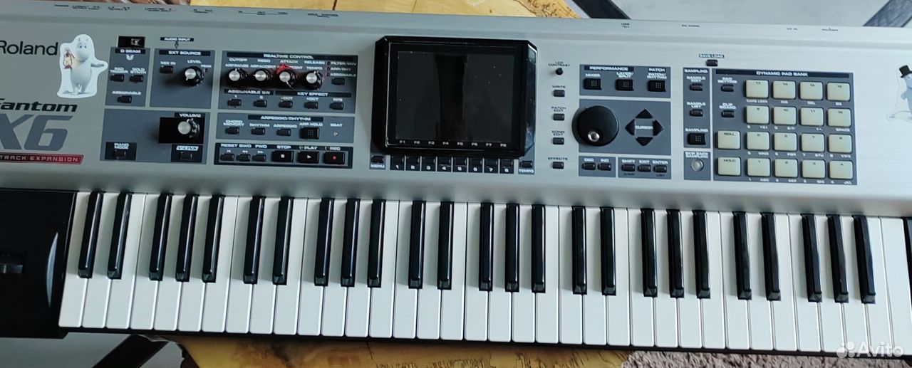 Синтезатор Roland Fantom X6