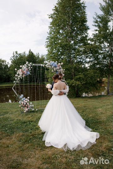 Свадебное платье