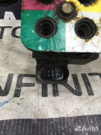 Блок клапанов пневмоподвески Hyundai Equus 2 3.8