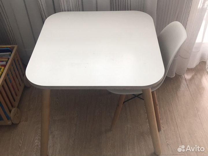 Стол и стул