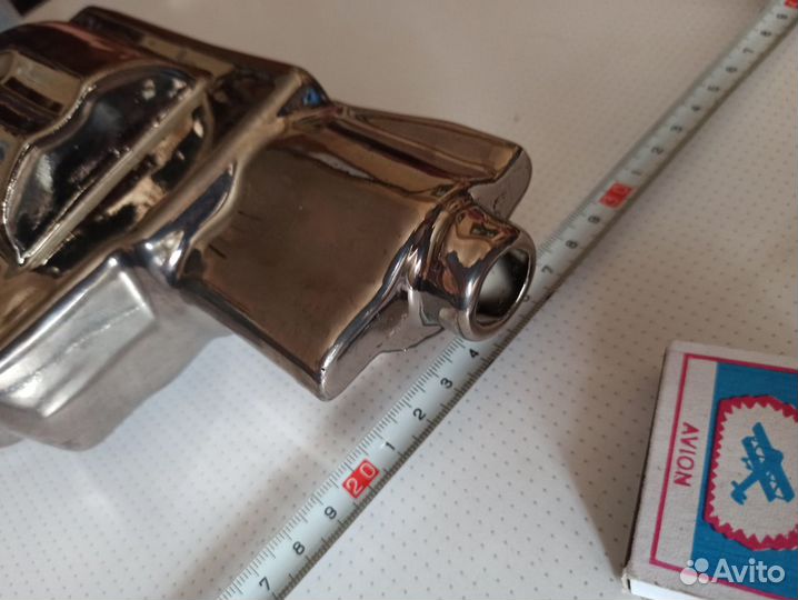 Бутылка-сувенир револьвер