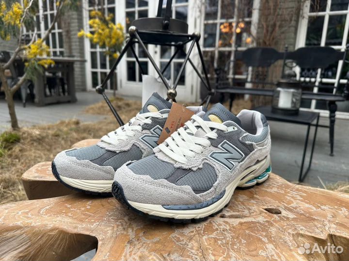 Кроссовки NEW balance 2002r light grey