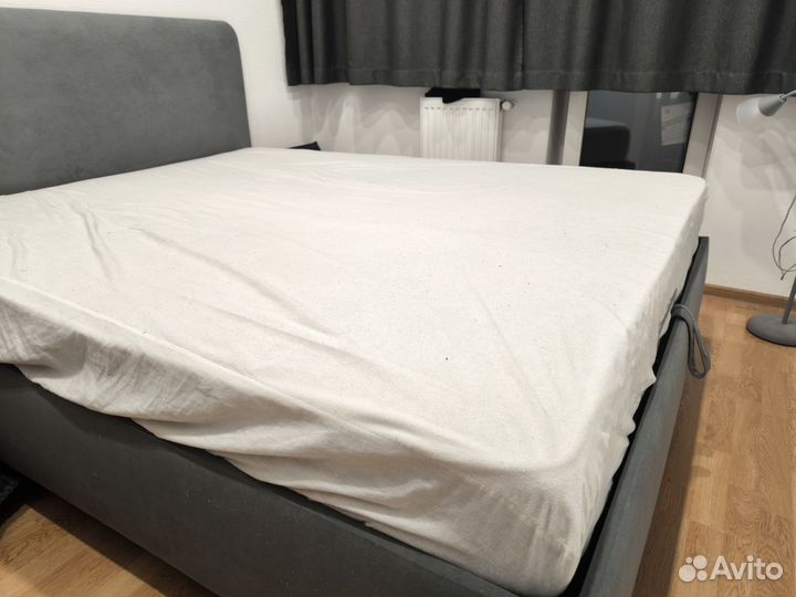 Кровать двухспальная 160 200 без матраса