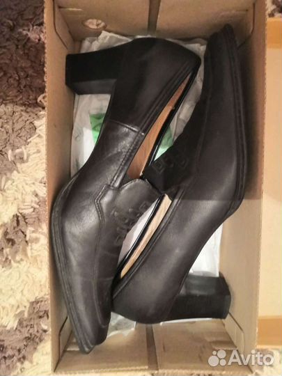 Мужская меховая кепка. И туфли женские летние