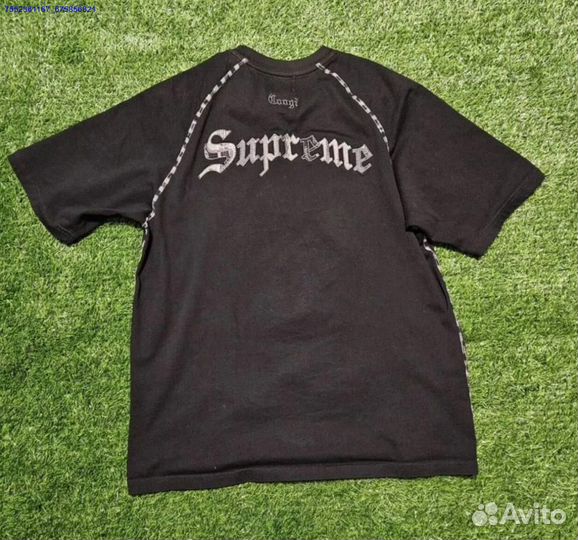 Яркая футболка Supreme и Coogi для истинных ценителей