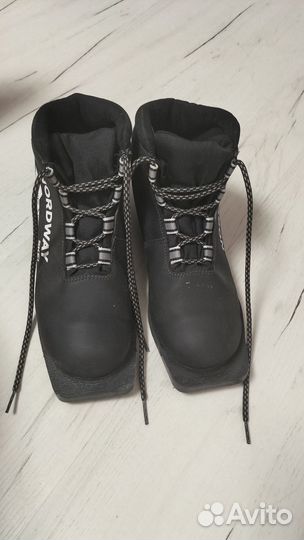 Лыжные ботинки 38 размер. Состояние хорошее