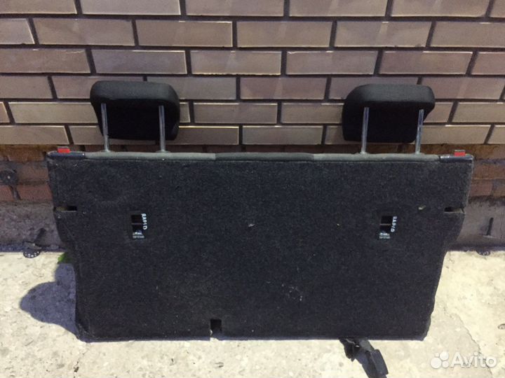 Задняя спинка на Skoda Rapid