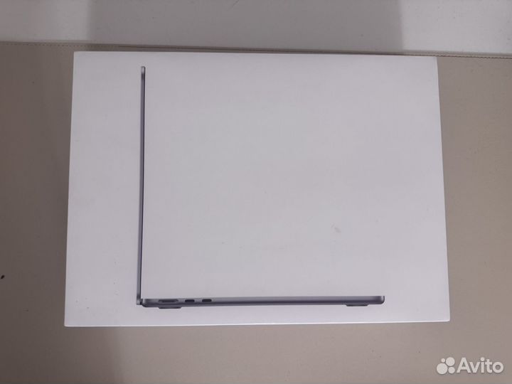 Macbook air 13.6 m2 8 256