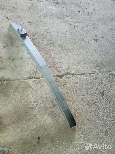 Усилитель бампера на мерседес 190