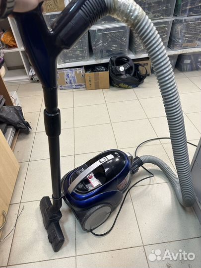 Пылесос циклонный LG VK71187HU