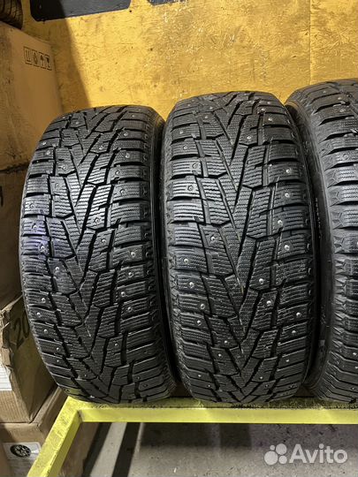 Roadstone Winguard WinSpike 235/55 R17