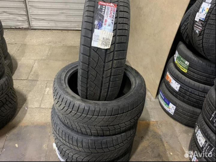 RoadX RX Frost WU01 235/45 R18 98H