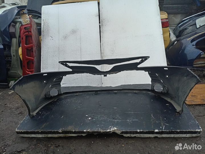 Бампер передний Toyota Camry V70