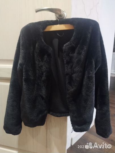 Искусственная шубка короткая размер 146/152