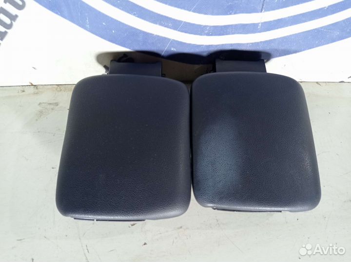 Подлокотник на Volvo S40 c30 v50 c70 2004-2012