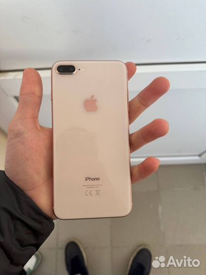 iPhone 8 Plus, 64 ГБ