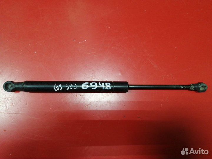 Амортизатор багажника Lexus Gs