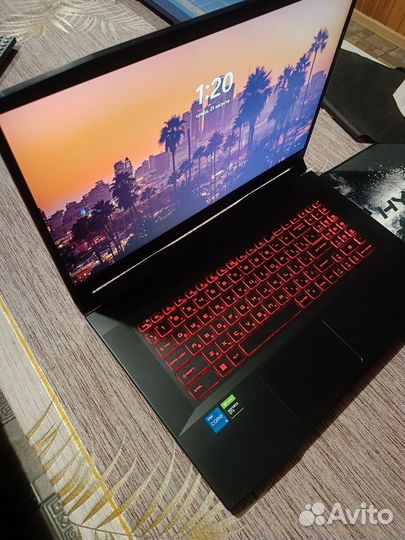 Ноутбук MSI GF76 katana 11UC-483XRU