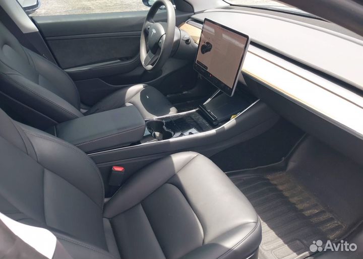 Tesla Model 3 на запчасти