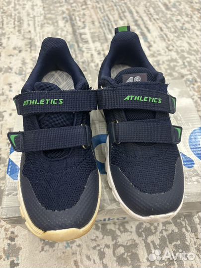 Кроссовки капика 31