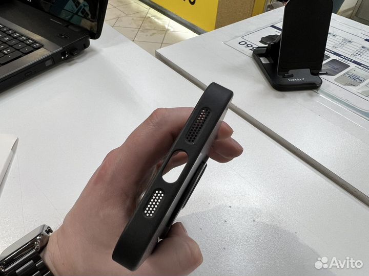 Чехол на iPhone 14 pro max с магнитом и подставкой