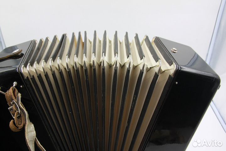 Аккордеон weltmeister stella 3/4(кно)