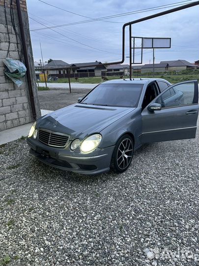 Mercedes-Benz E-класс 2.6 AT, 2004, битый, 300 000 км