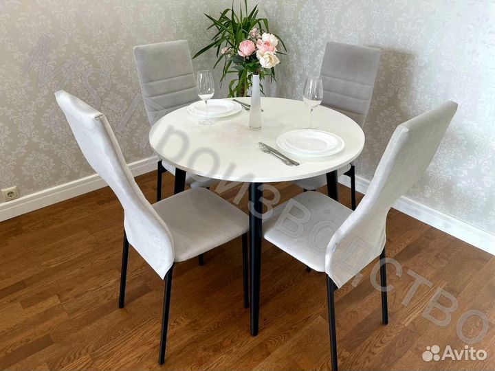 Столы и стулья