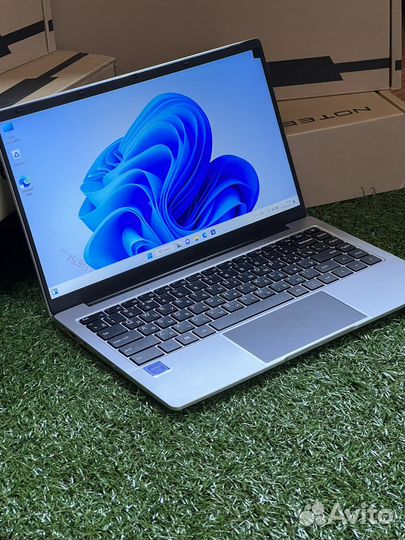 Ноутбук новый