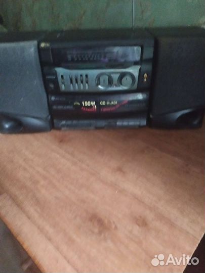 Кассетный магнитофон LG