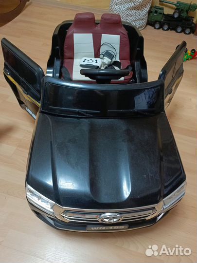 Детский электромобиль