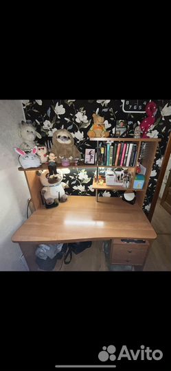 Письменный стол