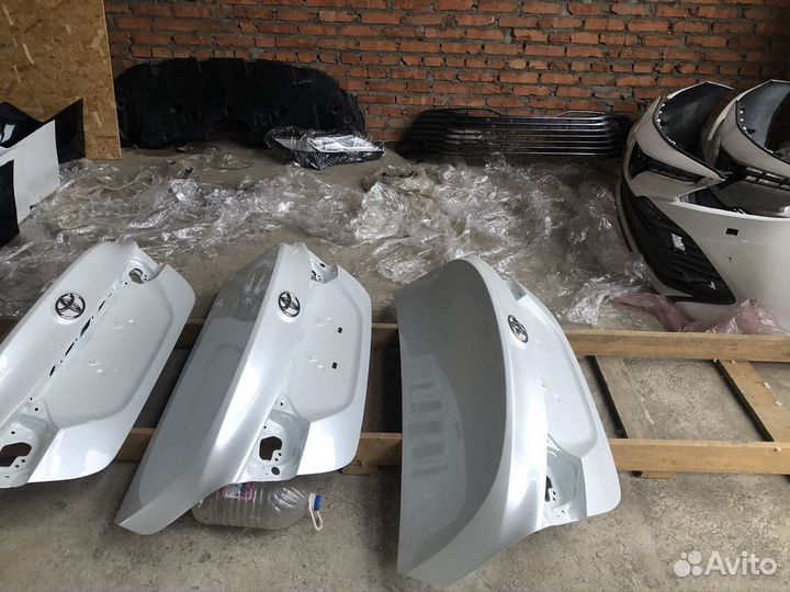 Крышка багажника Тойота Камри 70