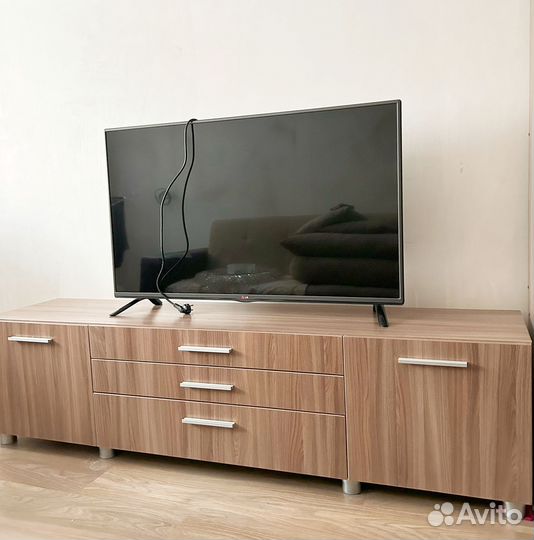 Тумба под телевизор