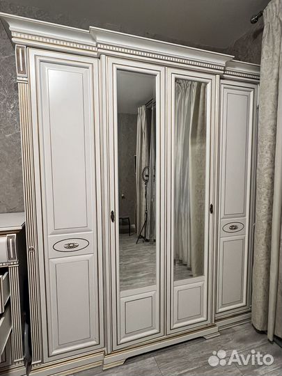 Шкаф и комод