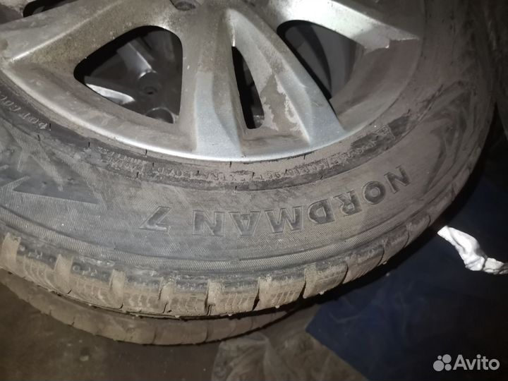 Nokian Tyres Hakkapeliitta 8 205/60 R16