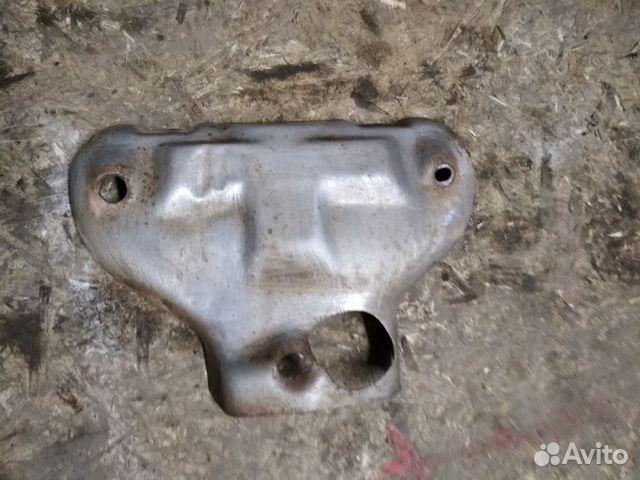 Экран коллектора ваз 2110. Экран коллектора 21214. Экран коллектора ваз 2107. 0 1995. Мицубиси 4д 50 тепловой экран коллектора.