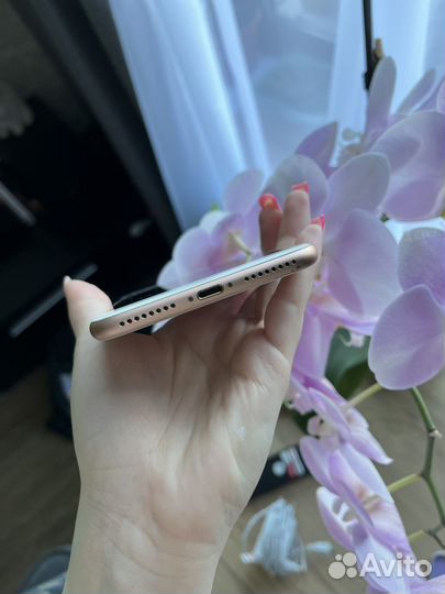 iPhone 8 Plus, 64 ГБ