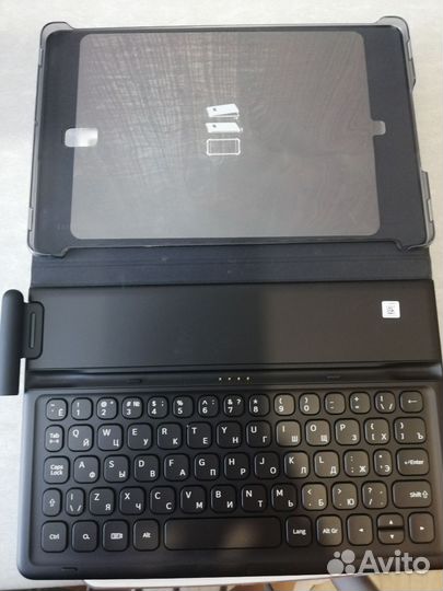 Чехол-клавиатура Samsung Galaxy Tab S4