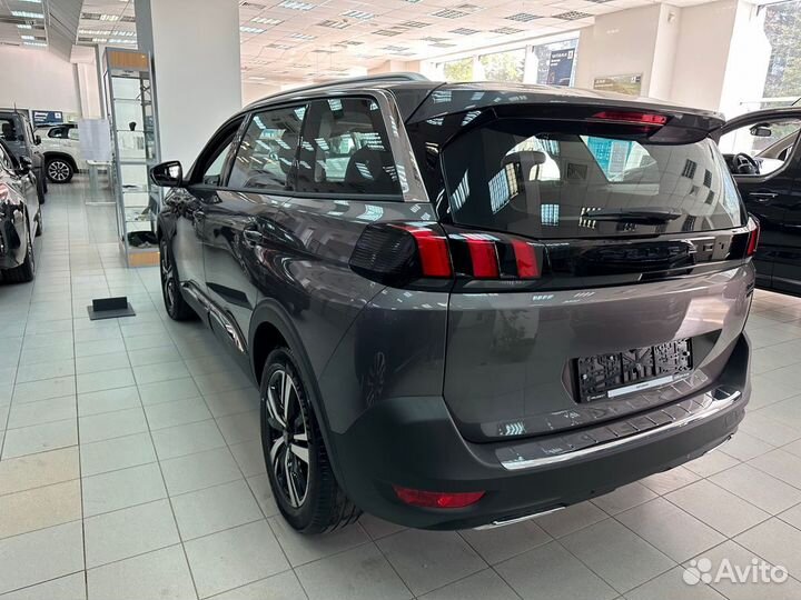 Peugeot 5008 1.8 AT, 2022