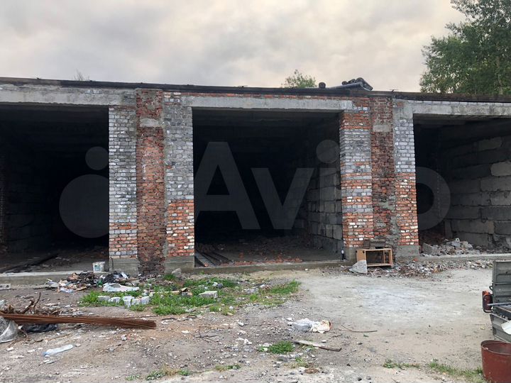 Гараж, > 30 м²