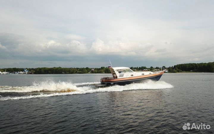 Яхта Apreamare 11