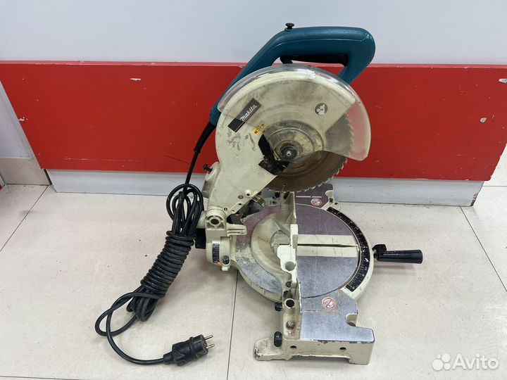 Торцовочная пила Makita LS1040